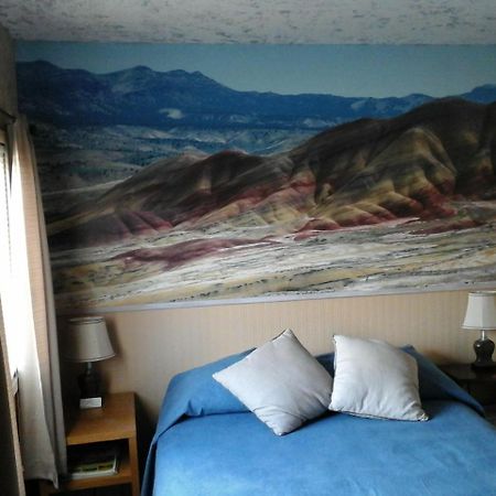 River Bend Motel Llc Spray Luaran gambar