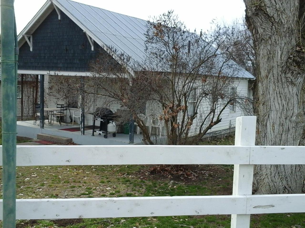 River Bend Motel Llc Spray Luaran gambar
